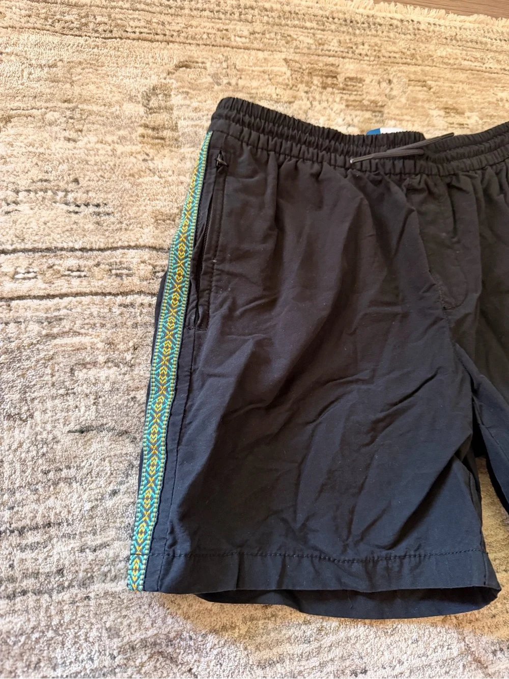 Boys Old Navy pair Above Knee Tech Zip Pocket Shorts & Khaki cargo shorts - Picture 4 of 7